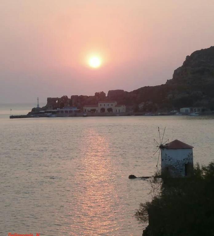 Tassos Apartments II Agia Marina  Exterior photo